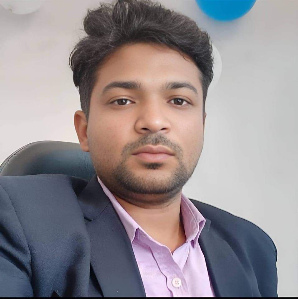 Er Pushpak Kumar - Director Photo